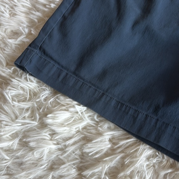 Lululemon ABC classic fit blue flat front shorts size 36 - Picture 2 of 8